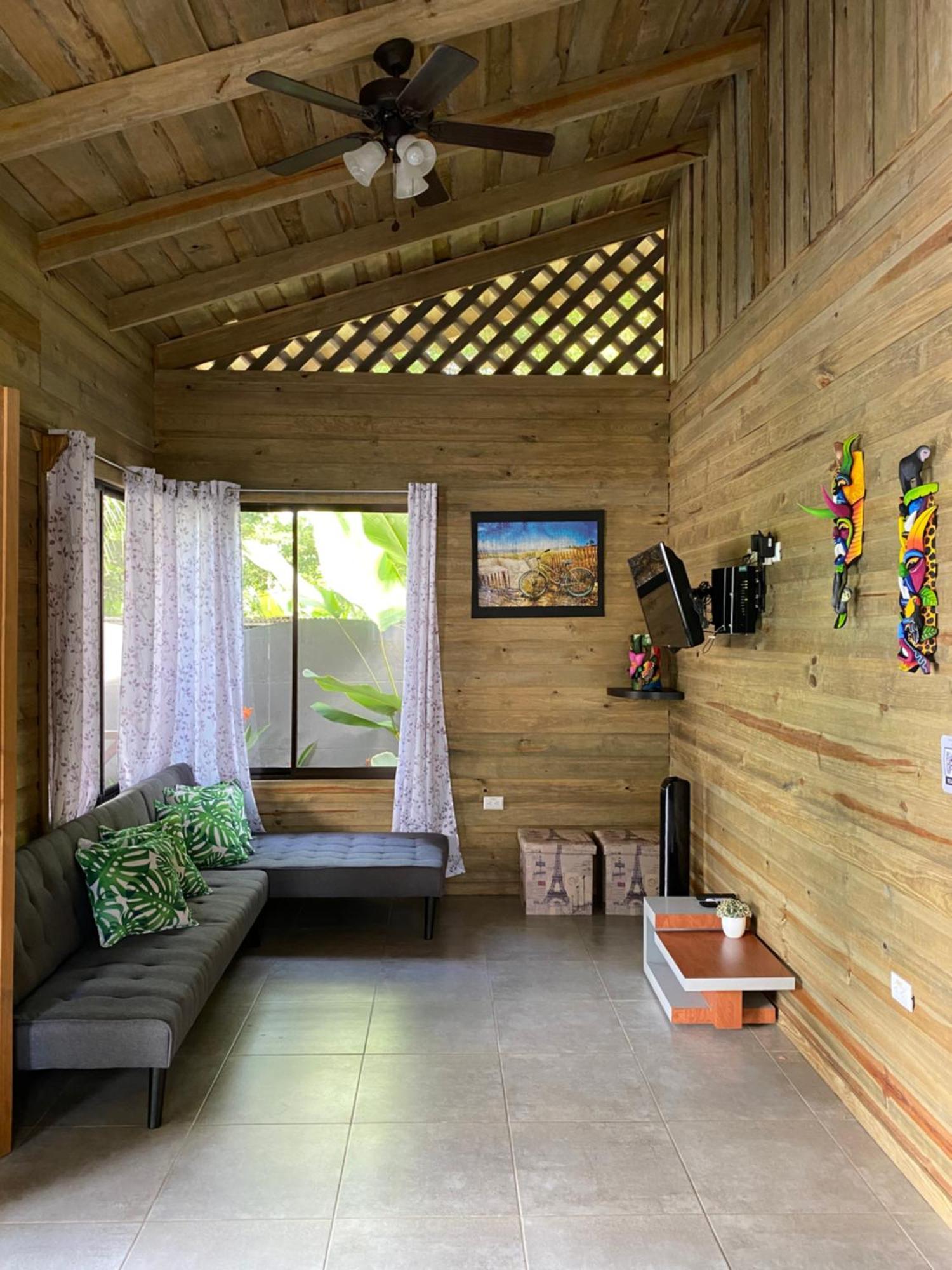 Cabana Valfio Bahia Ballena Увита Экстерьер фото